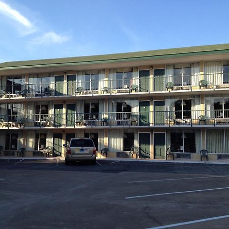Green Valley Motel Пиджен Фордж Екстериор снимка